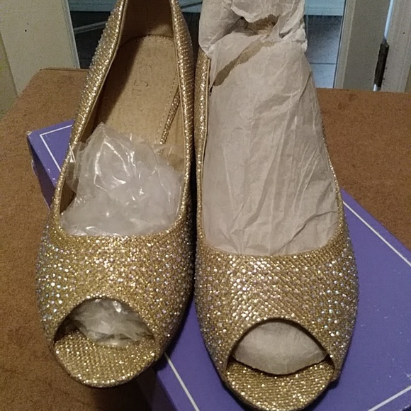 Girl shoes size 8 - Picture 1 of 2